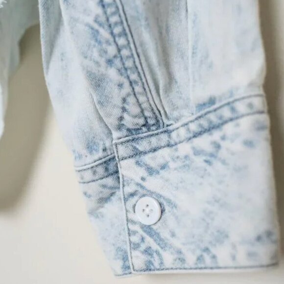 ✨ Rails Ingrid Raw Hem Shirt Button Down Lyocell Linen Blue Light Acid Wash - Picture 8 of 11